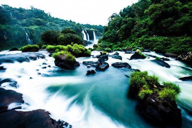 Iguazu Falls (Brazil, Argentina and Paraguay)