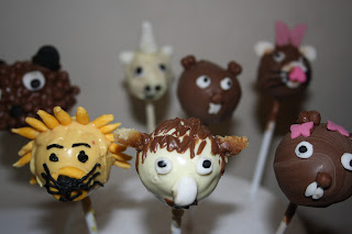 Chronicles of Narnia cake pops