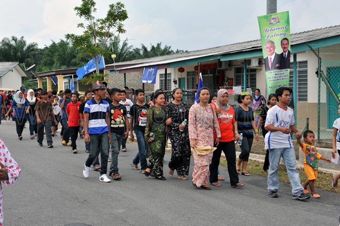 Gambar Dato Seri Najib Di Melaka Berusaha mendekati Hati 