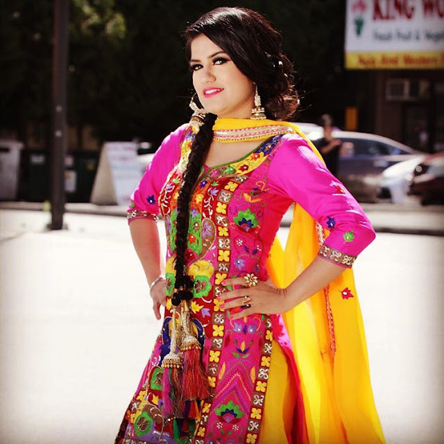 Beautiful Kaur B Wallpaper in pink Punjabi Suit - Photoshoot - picpile