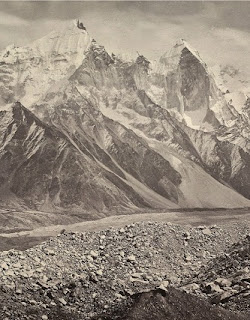 http://www.oldindianphotos.in/2014/06/gangotri-glacier-and-snowy-himalayan.html