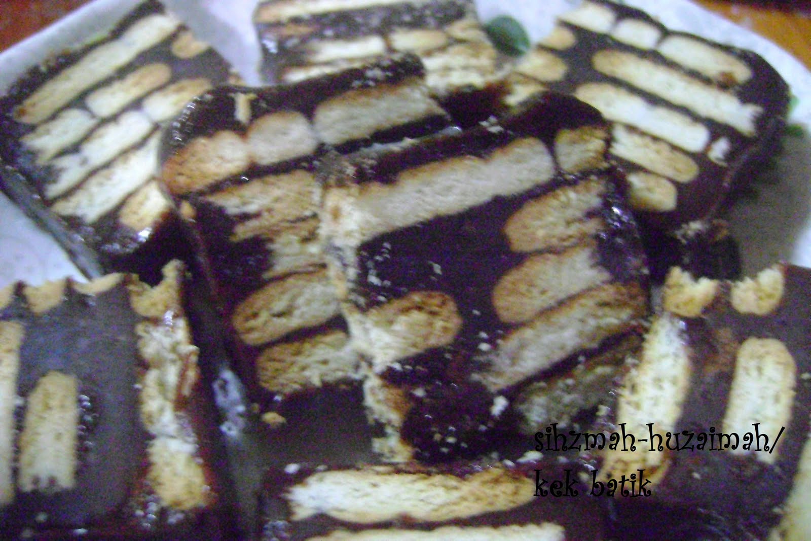 Simple in style: kek batik coklat
