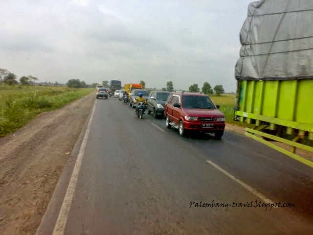 Mobil Truk Angkut Batubara