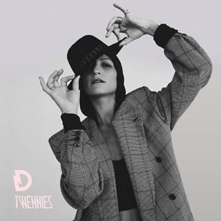 DRAGONETTE - Twennies- Ακούστε το νέο της dance single