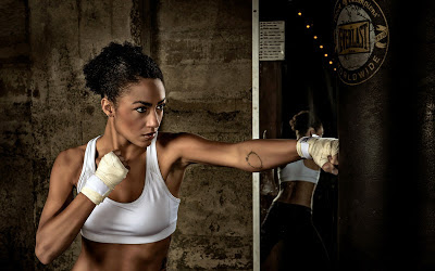 Beautiful Boxer Girl Training Hard 2013 Hd Desktop Wallpaper