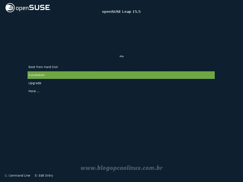Tela de boot openSUSE Leap 15.5 em computadores com UEFI