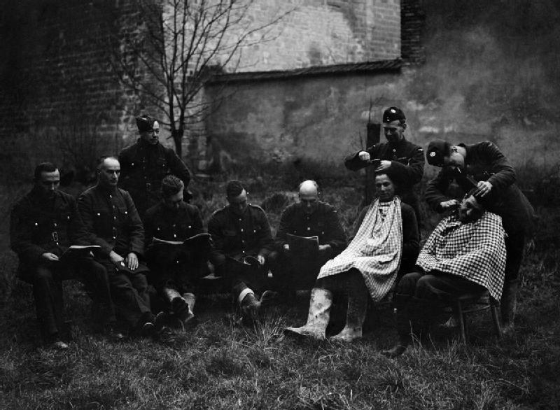 The Passion of Former Days: Wartime Barbering