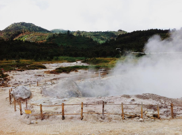 Sikidang Crater Tour