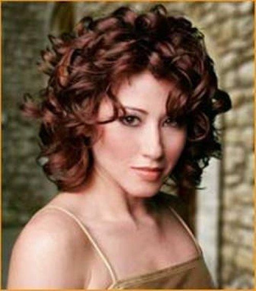 short curly hairstyles 