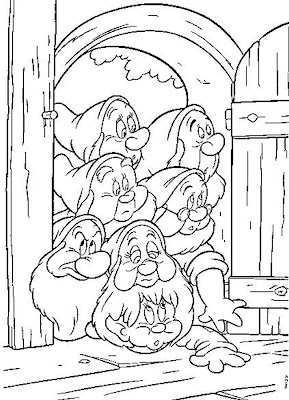 Snow White Coloring on Snow White And 7 Dwarfs Free Printable Coloring Sheet   Garfield