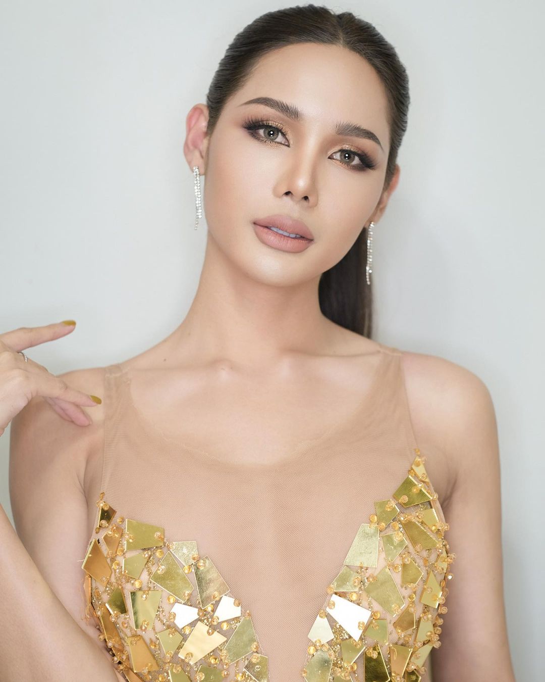 10 Most Beautiful Transwomen In Thailand (2017 Edition)