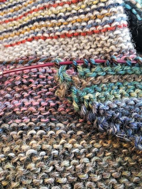 Diagonally knitting a full size bed blanket with self striping Patons Kroy Sock yarn