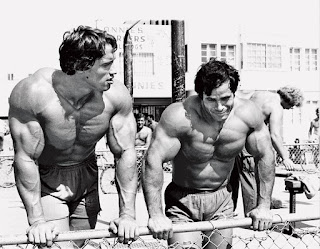 Schwarzenegger y Franco Columbu durante su época de culturistas