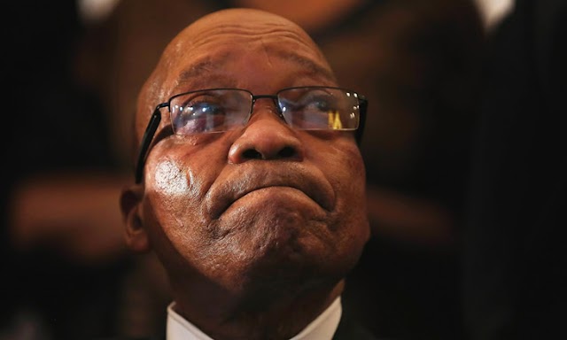 Jacob Zuma sai ileso de um acidente de viação