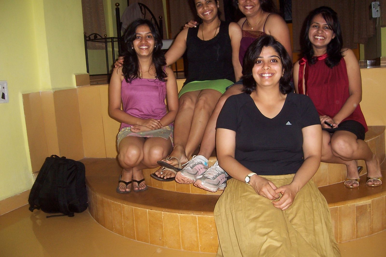 LOVERS ADDA: LATEST INDIAN SEXY GIRLS