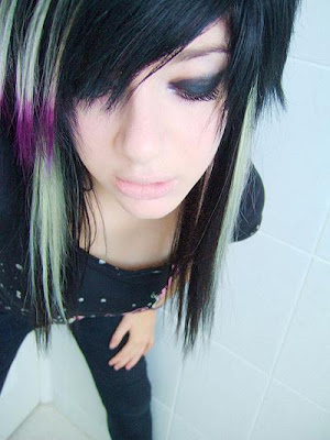 Emo hairstyles for girls with highlights