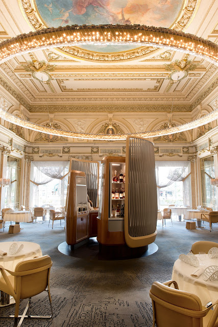 Gorgegous interiors of ALAIN DUCASSE À L' HÔTEL DE PARIS