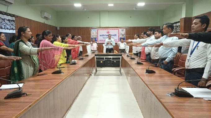 जिला स्तरीय रक्तदान शिविर का आयोजन पी.जी कॉलेज में किया गया