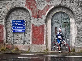 cycling stelvio pass in italy carbon road bike rental shop in bormio