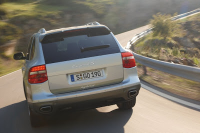 2011 Porsche Cayenne S Hybrid Rear View