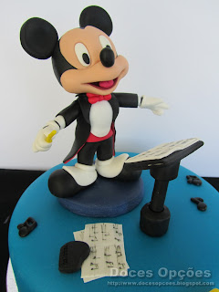 disney mickey maestro sugar paste