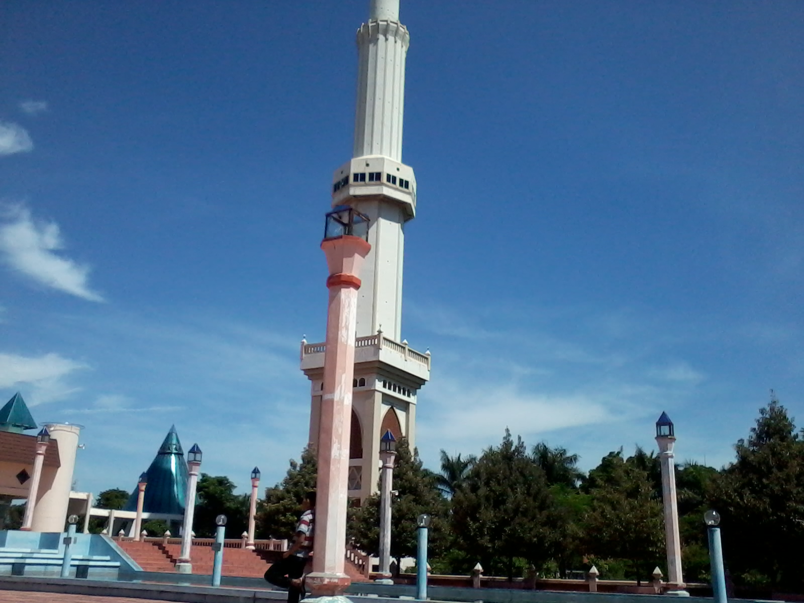 Salah satu masjid megah di Pare
