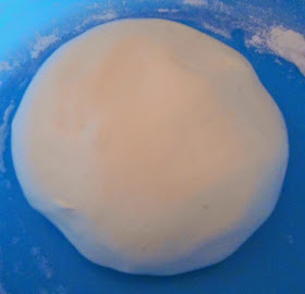 Homemade marshmallow fondant