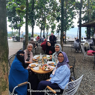 Brunch di Kopi Nako Kebon Jati Bogor