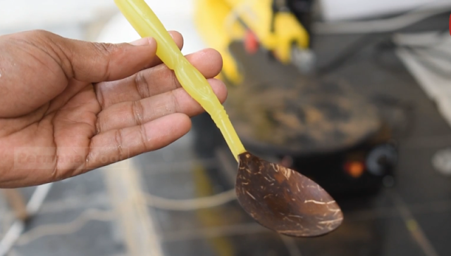 Tutorial Membuat SENDOK MAKAN dari Tempurung Kelapa dan Sikat Gigi Bekas