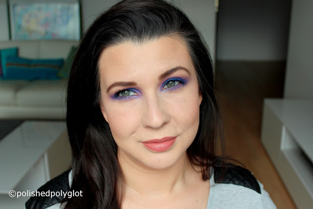 Electric makeup look in Blue and Purple