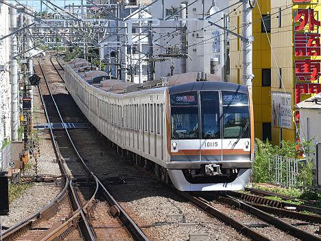 【まさかの日中代走】東京メトロ10000系フルカラーLEDの急行　武蔵小杉行き