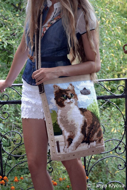 Cross Stitched Embroidered Kitty on Handbag, made by Tanya Klyova, Ukraine