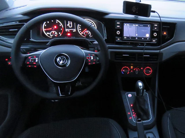 VW Polo 2018 Comfortine Automático - Interior