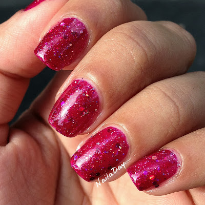 NailaDay: Red holo glitter franken