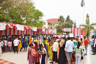जौनपुर: सम्मान के साथ खरीदारी के लिए है बापू बाजार:कुलपति | #NayaSaveraNetwork