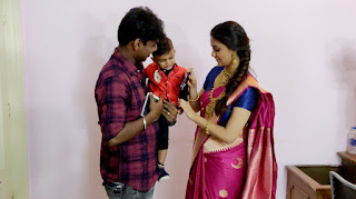 Keerthy Suresh in Saree with Cute and Lovely Smile with a Cute Kid 2