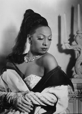 Josephine Baker. Cuba 1950. https://pinceladasdelpasado.blogspot.com