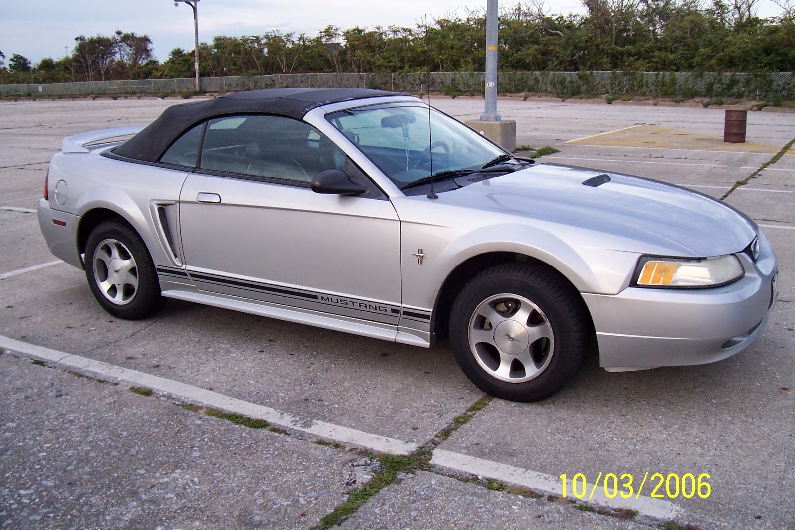 2000 Ford Mustang