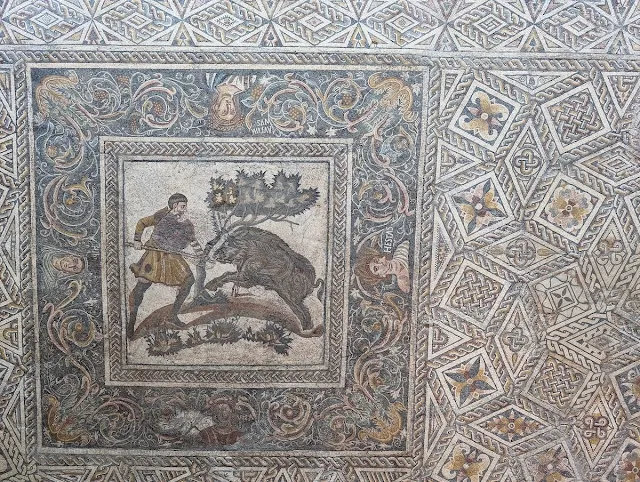 Merida's Roman Ruins: Mosaic inside the National Museum of Roman Art