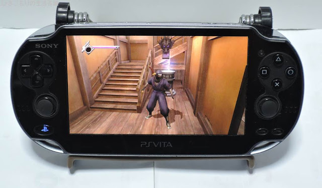 PSvita本体（ニンジャガプレイ中）