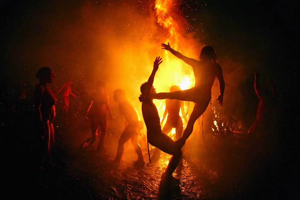 BEST HOLIDAY DESTINATIONS IN APRIL | Edinburgh Beltane Fire Festiva, Scotland