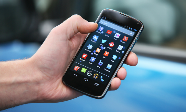 10 تطبيقات تجعل حياتك أسهل وأبسط يجب ان تكون في هاتفك .