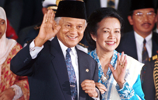 Gerakan Intelektual Islam: BJ Habibie : Bapak Teknologi 