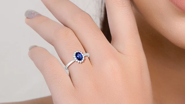 cornflower blue sapphire ring