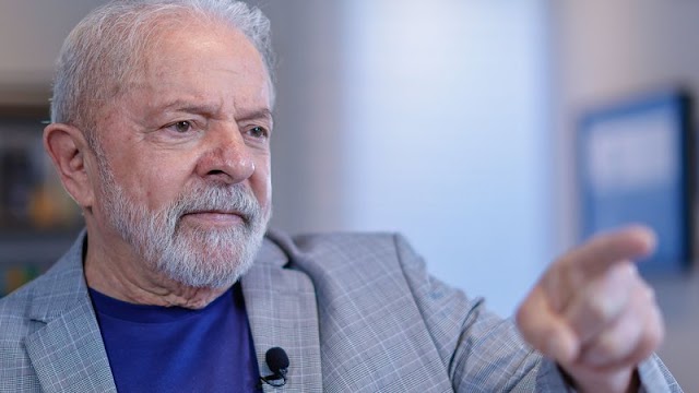 Lula diz que privatização da Eletrobras impede programas sociais como o Luz Para Todos