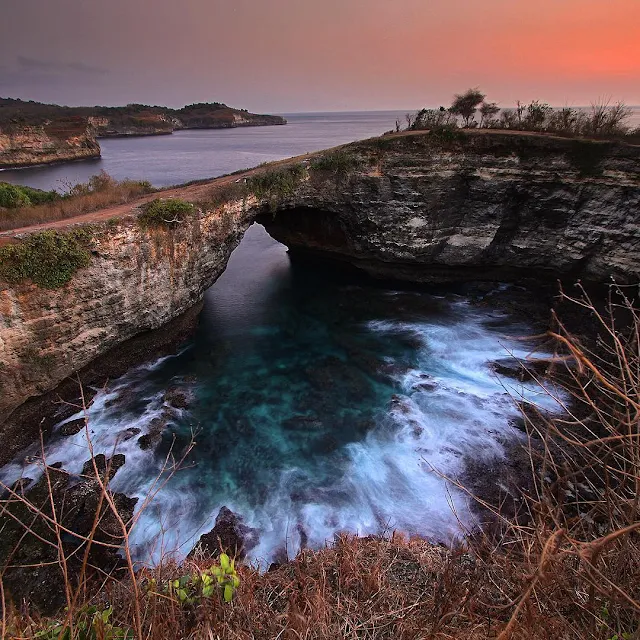 foto pantai pasih uug nusa penida