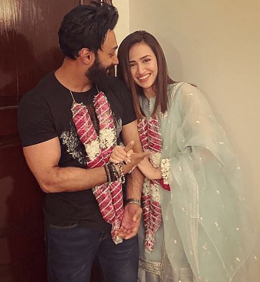 Sana Javed and Umair Jaswal Post ‘Baat Pakki’ Picture on Instagram!