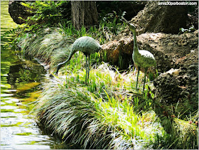 Escultura de Garzas en el Jardín Japonés de Fort Worth