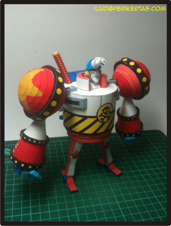 Iron Pirate General Franky Papercraft