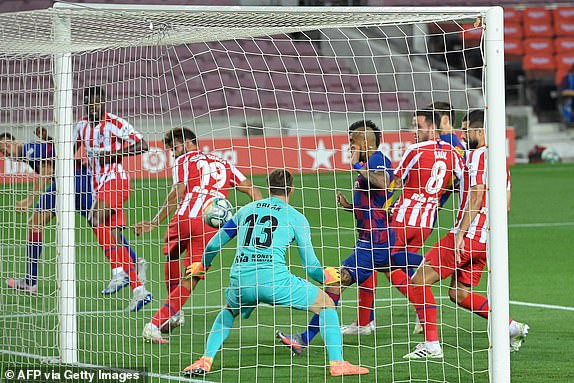 Messi reaches 700 goals milestone as Barcelona draw 2-2 with Atletico Madrid